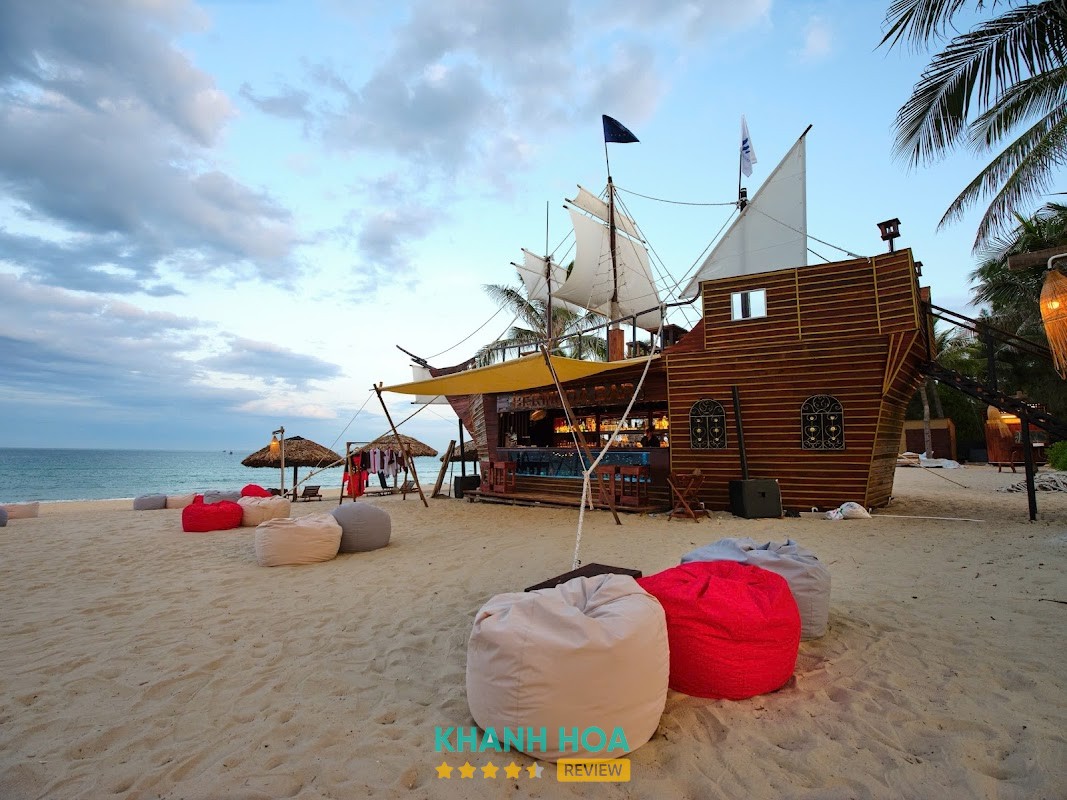 Bermuda Beach Club - Nha Trang - không gian thực tế 3