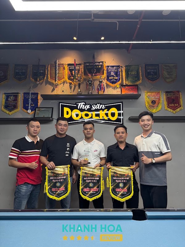 Bàn bida tại PoolKo Billiards Club Nha Trang
