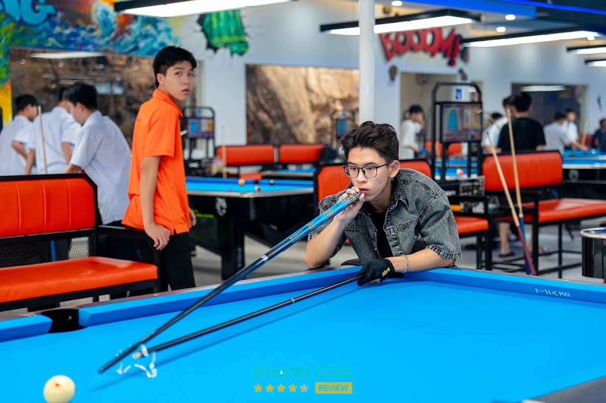 Không gian NIZ Billiards Club