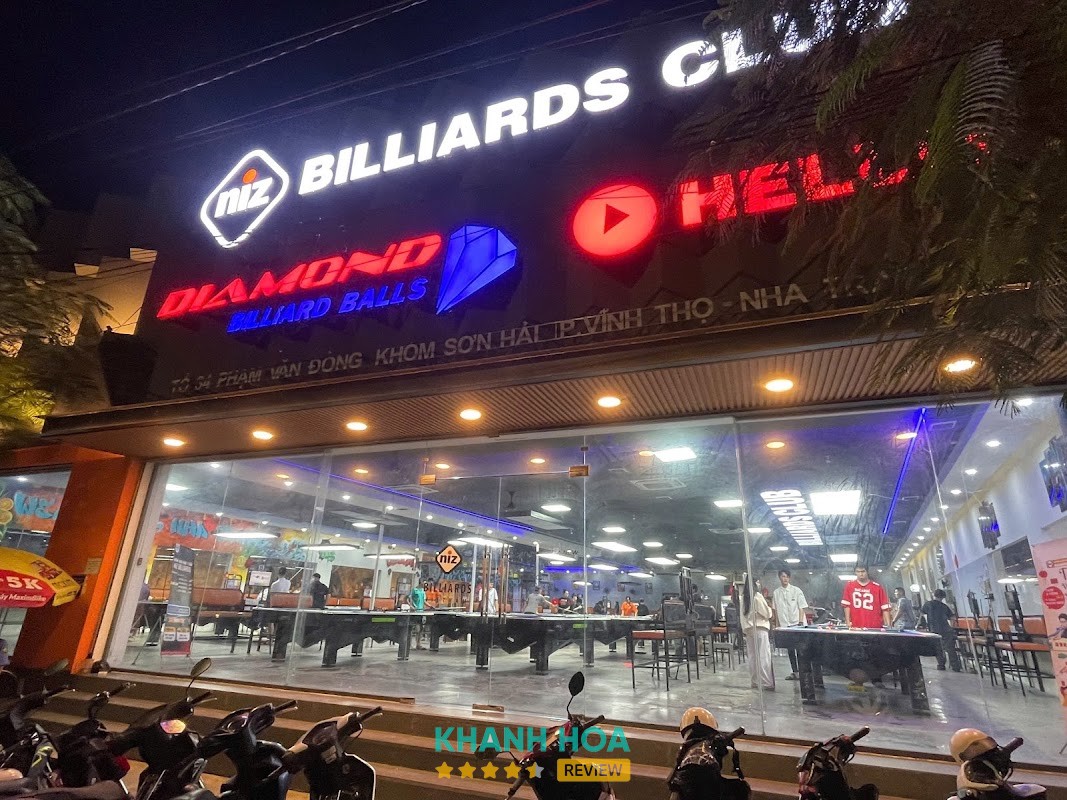 Bàn tại NIZ Billiards Club Nha Trang