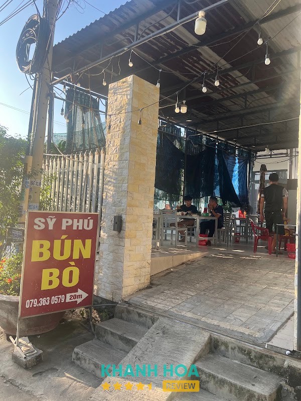 Bún bò Sỹ Phú Cam Lâm