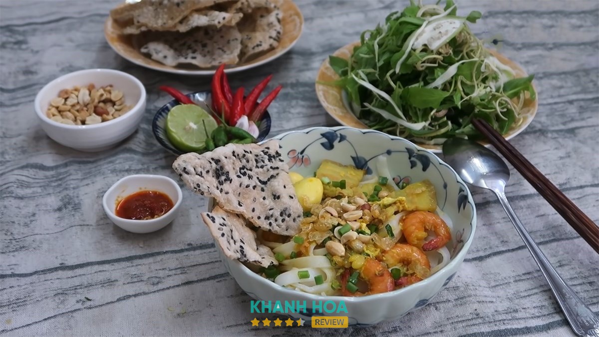 Bún Bò Huế Tuyền Cam Lâm
