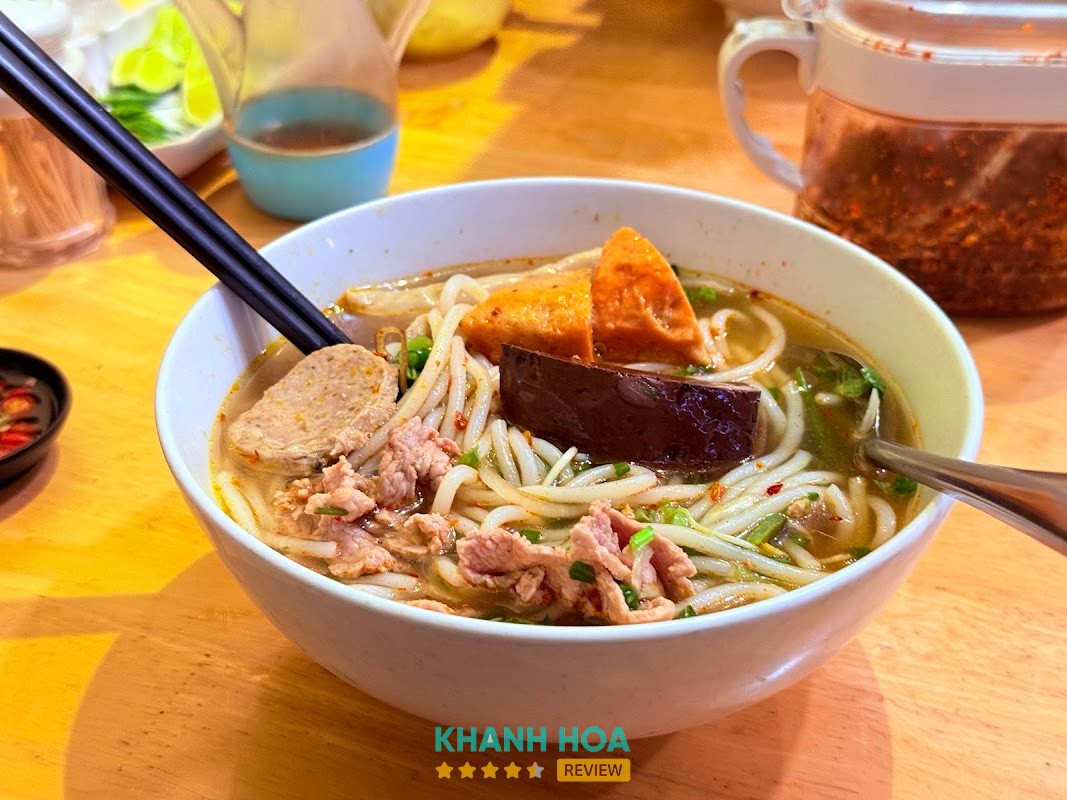 BÚN BÒ HUẾ CUNG ĐÌNH XƯA – hình ảnh 2