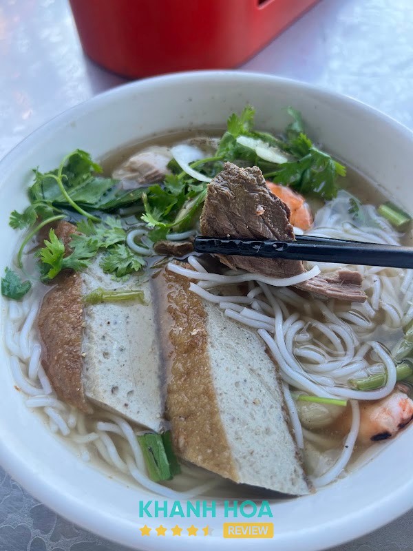 Tô bún cá tại Dạ Nhật