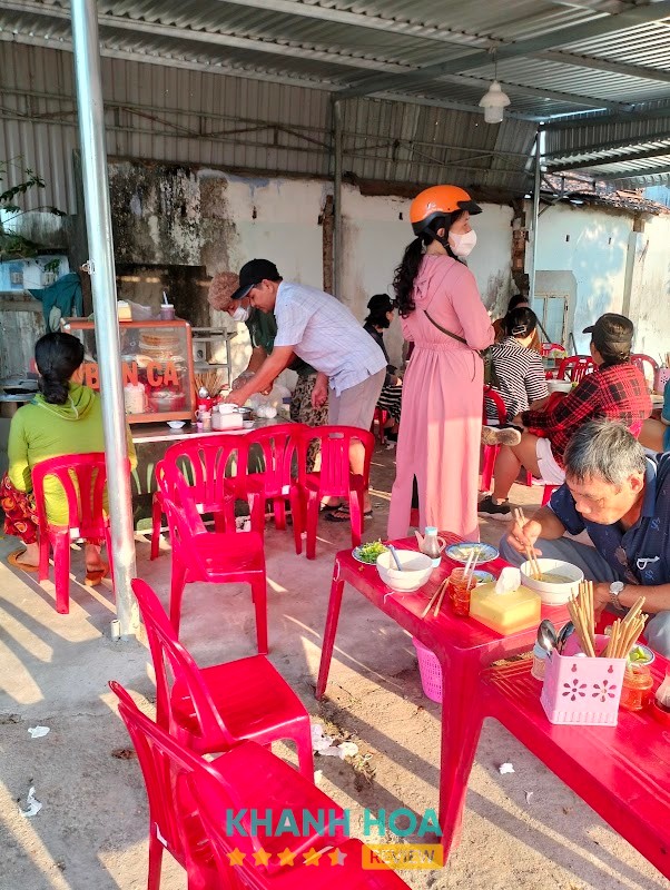 Chả cá và cá dầm tại quán