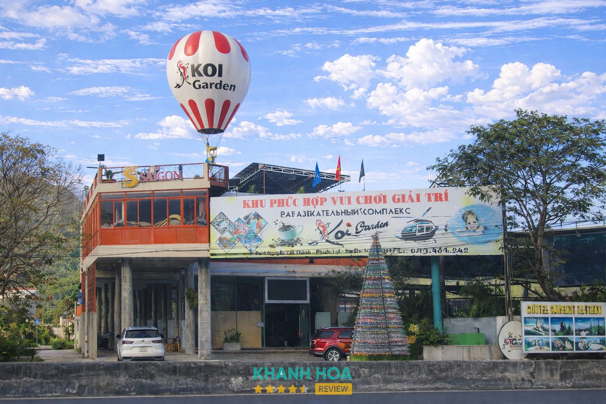 Koi Garden Cafe – hình ảnh 1