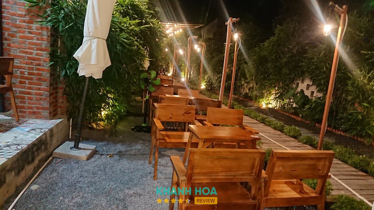 Khoảng Dừng 6 Coffee & Tea Diên Khánh