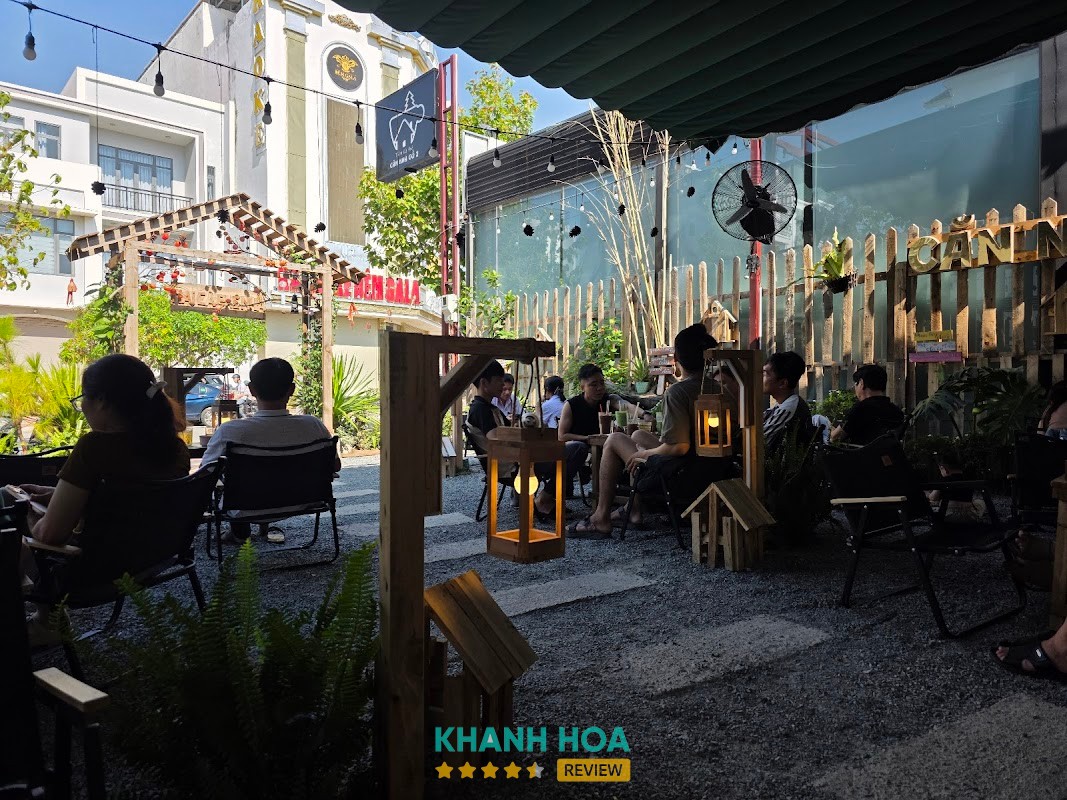 Tiệm Cà Phê Căn Nhà Gỗ – hình ảnh 3