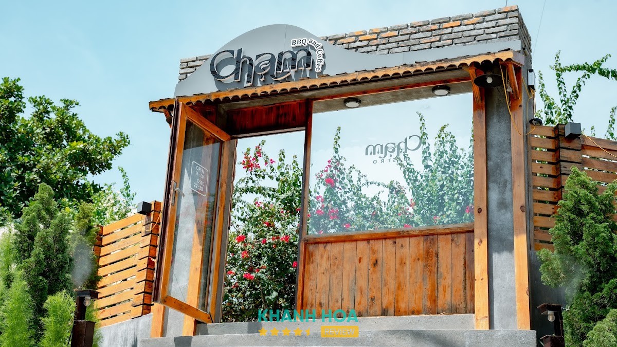 Chạm Bistro Coffee Tea BBQ và Chill Cam Ranh