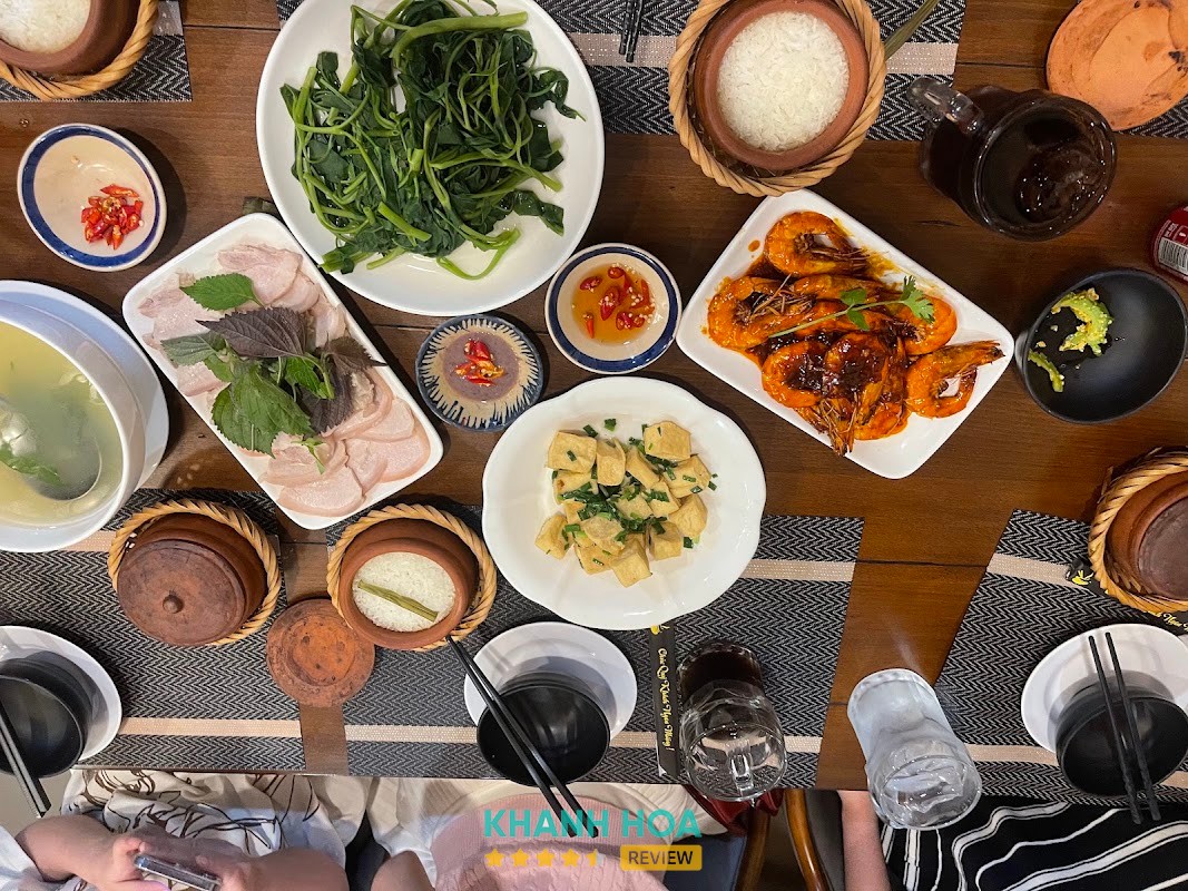Huyền Hương Cơm Bắc, Cơm Niêu – hình ảnh 3