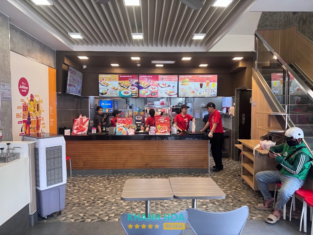 Jollibee Ngô Gia Tự – hình ảnh 2