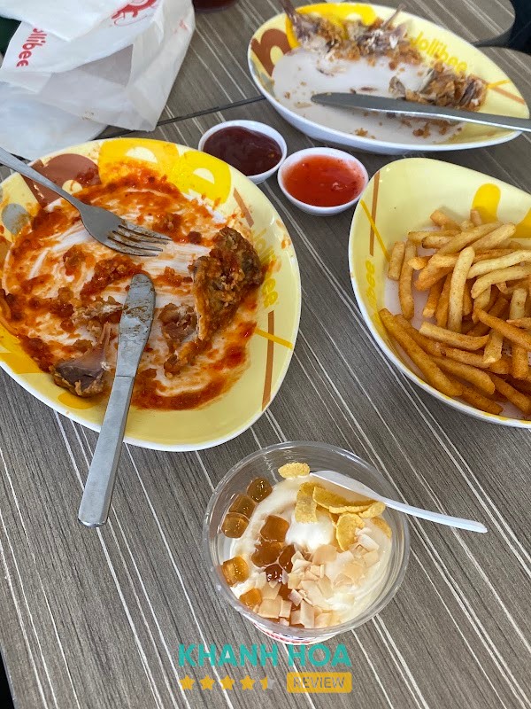 Jollibee Ngô Gia Tự – hình ảnh 3