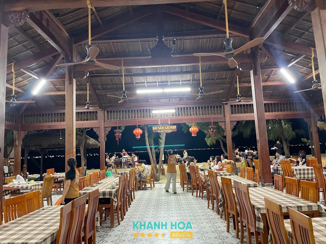 Nhà hàng hải sản Gái Mập tại Ninh Chử
