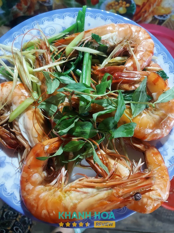 Bè hải sản Quân Thảo – món hải sản