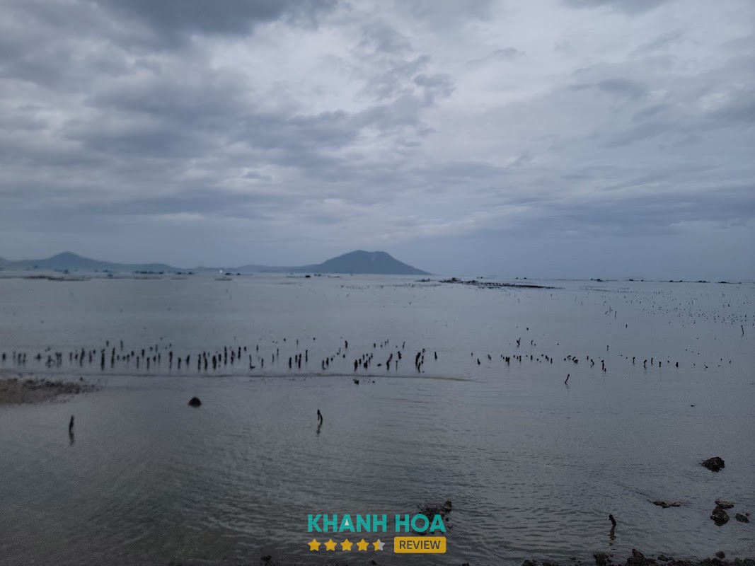 Quán Hai cây dừa Vạn Ninh