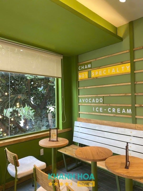 CHẠM Cafe và Kem Bơ Đà Lạt Bạch Đằng