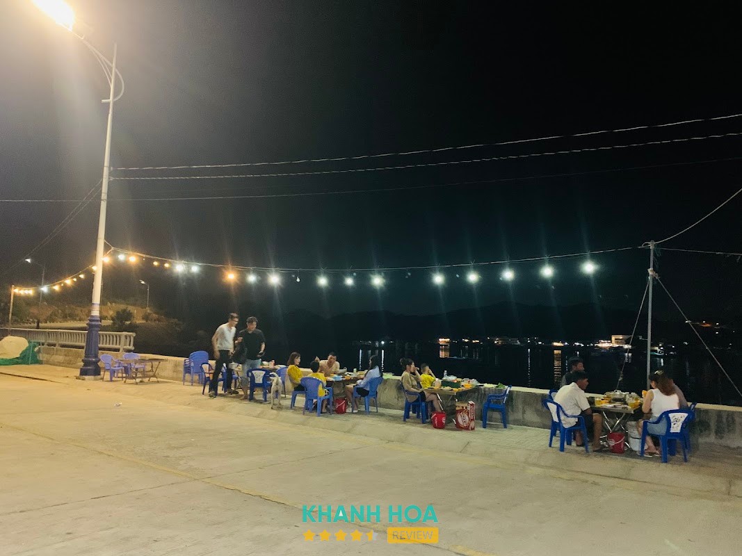 Bờ Kè Quán ( Lẩu Đuôi Bò, Lẩu Gà ) – hình ảnh 3