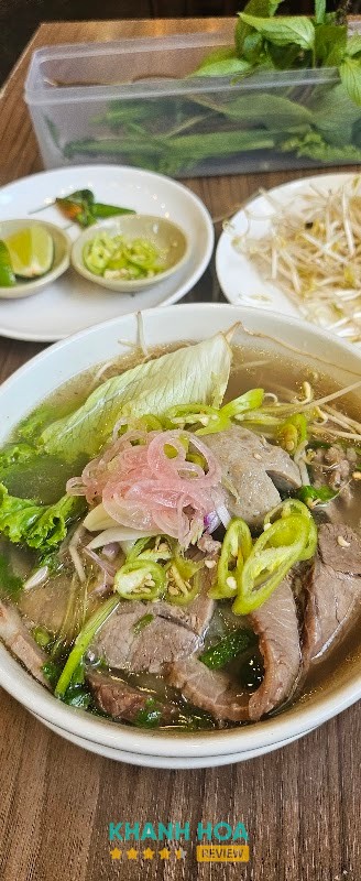 Tô phở tại Tiệm Phở Khói