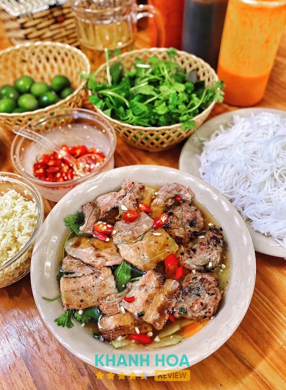 Tô phở tại Phở Bò Hà Nội