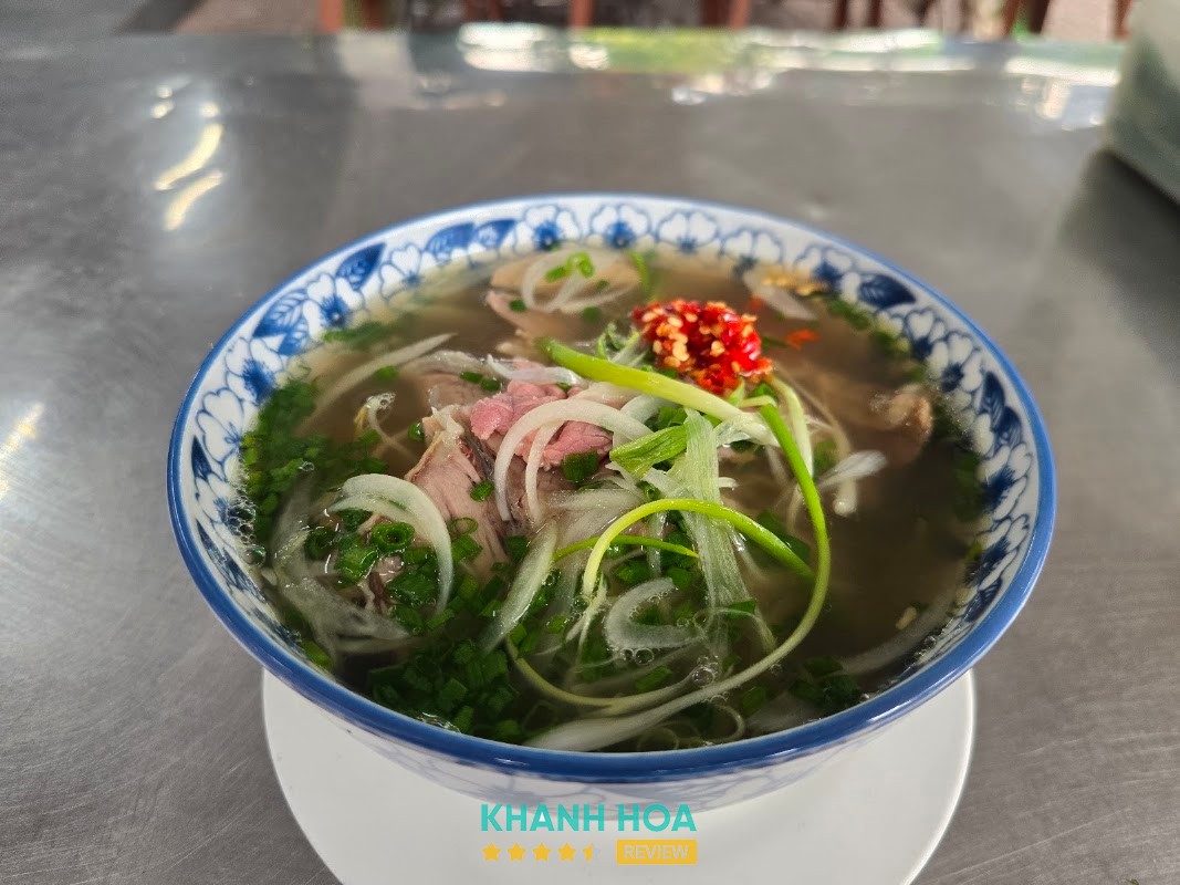 Không gian rộng tại Phở Nhỏ