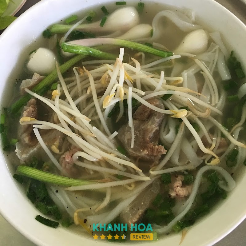 Tô phở tại Quán Phở Tuấn Cam Ranh