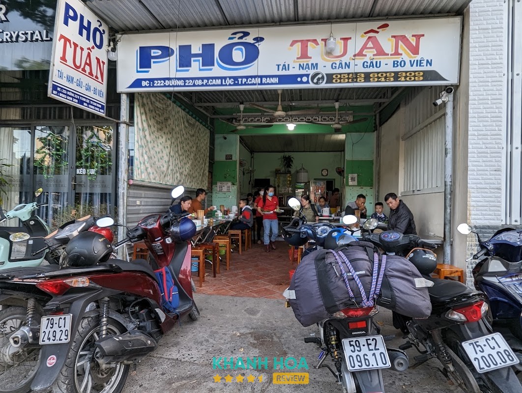 Không gian Quán Phở Tuấn trên đường 22 tháng 8