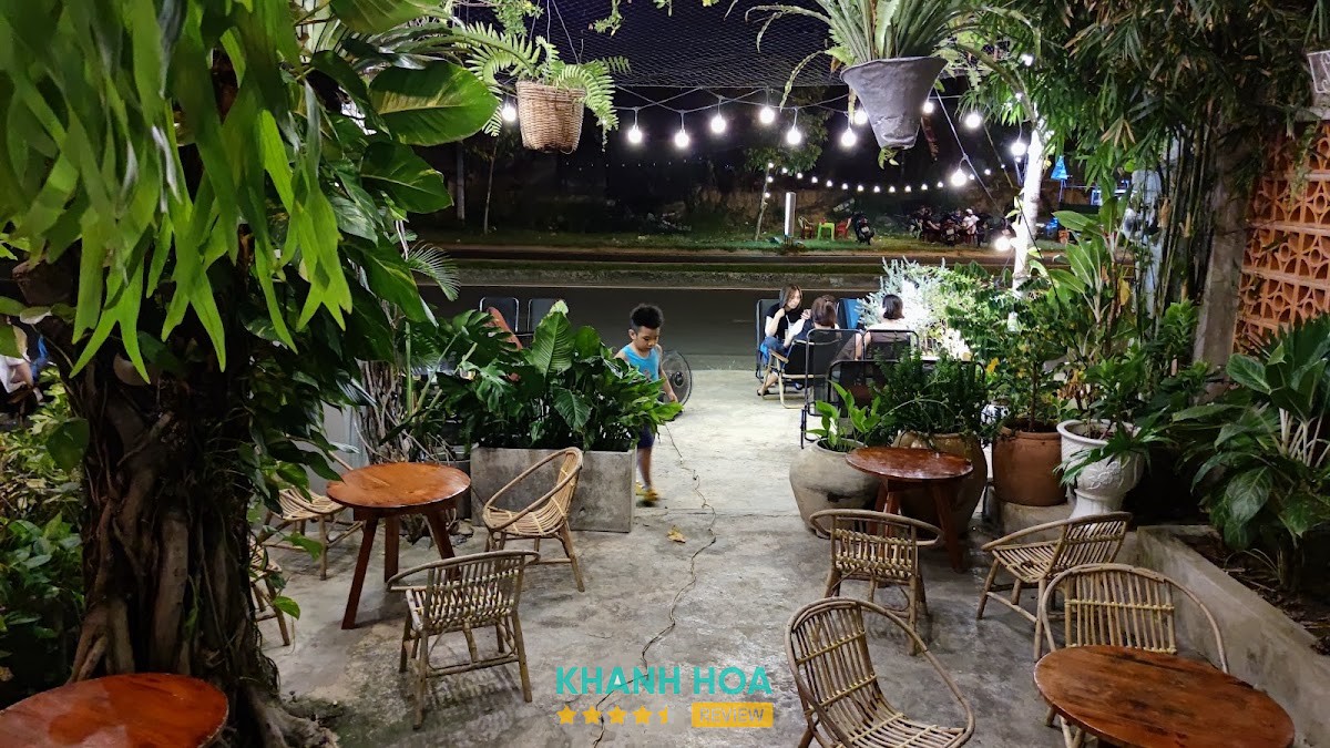May Tiệm Trà Tháng Năm tại Cam Ranh