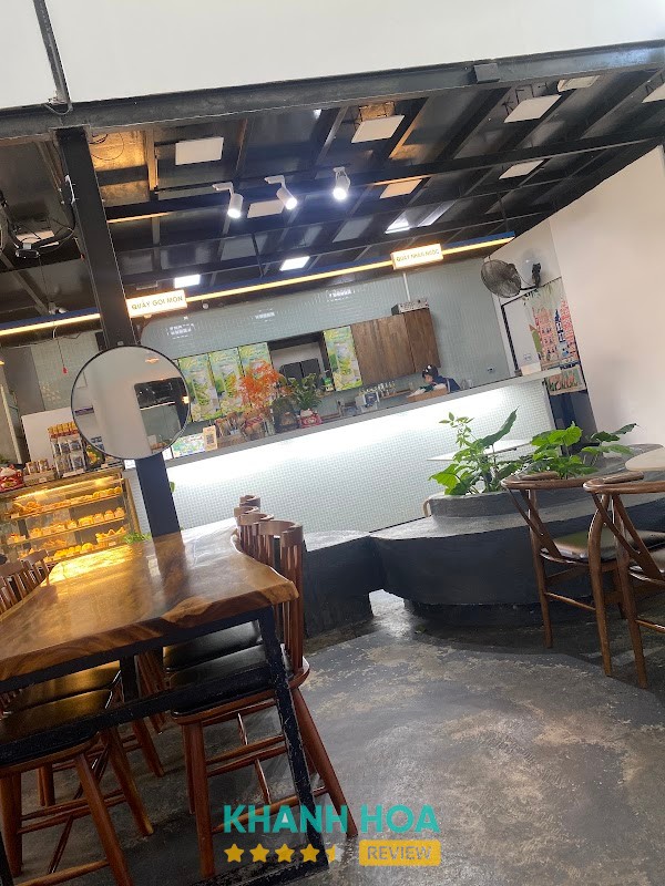 Sip Milktea tại Cam Ranh
