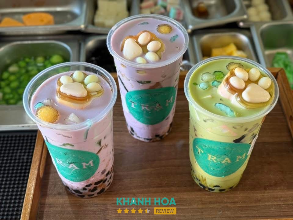 Trà sữa full topping tại Trạm