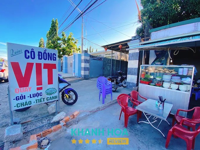 Các món vịt tại Quán Vịt Cô Đồng