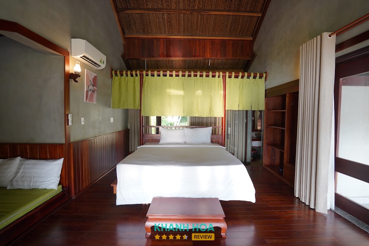 Bãi biển tại Sơn Đừng Resort
