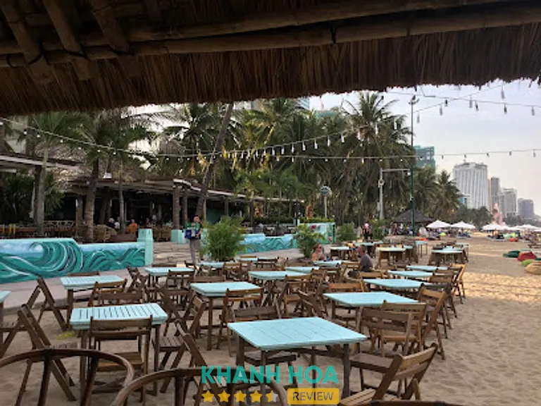 Sailing Club: 72-74 Trần Phú, P. Nha Trang