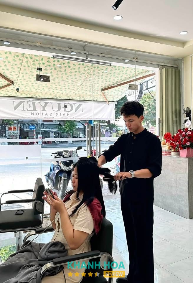 Nguyên Hair Cam Linh