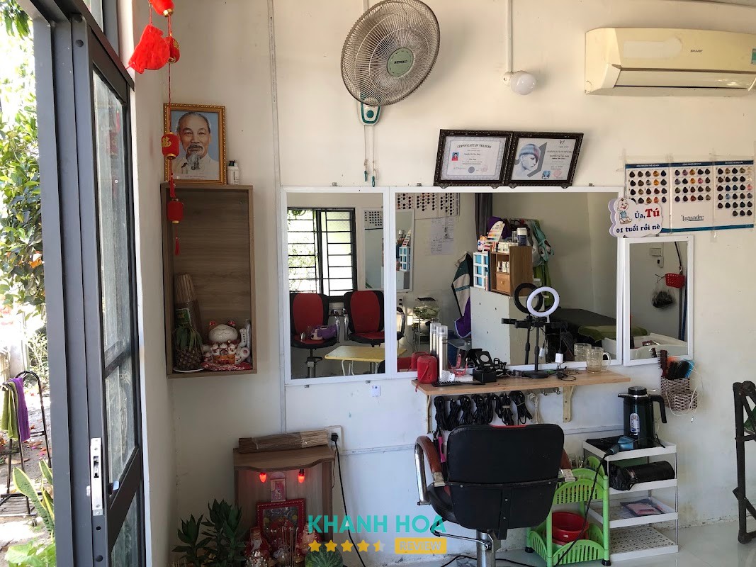 Salon Thủy Nguyễn - salon nhuộm tóc ở Cam Lâm