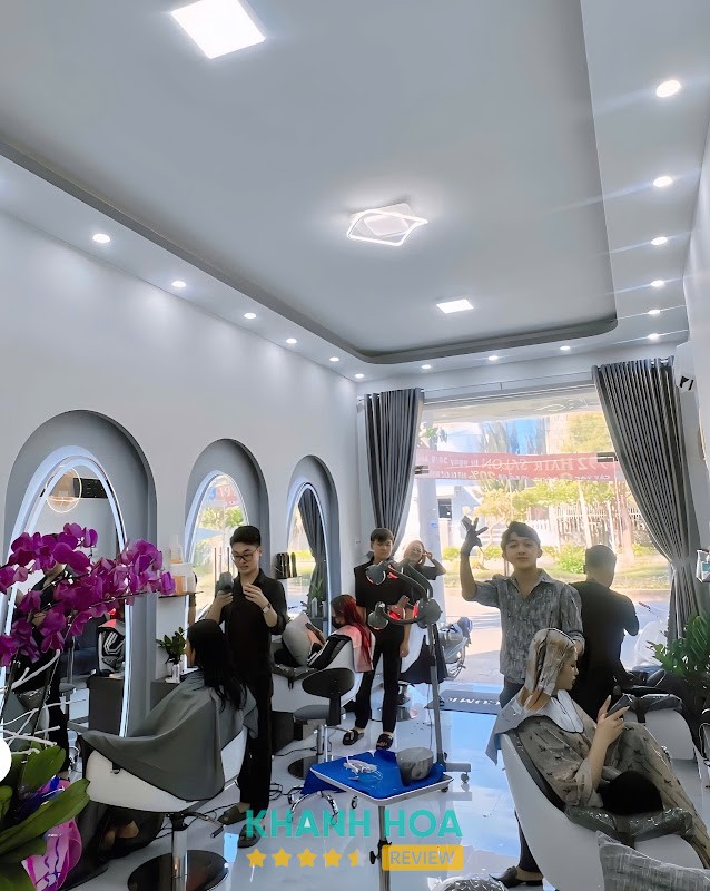 Không gian 1992 Hair Salon Ninh Hòa
