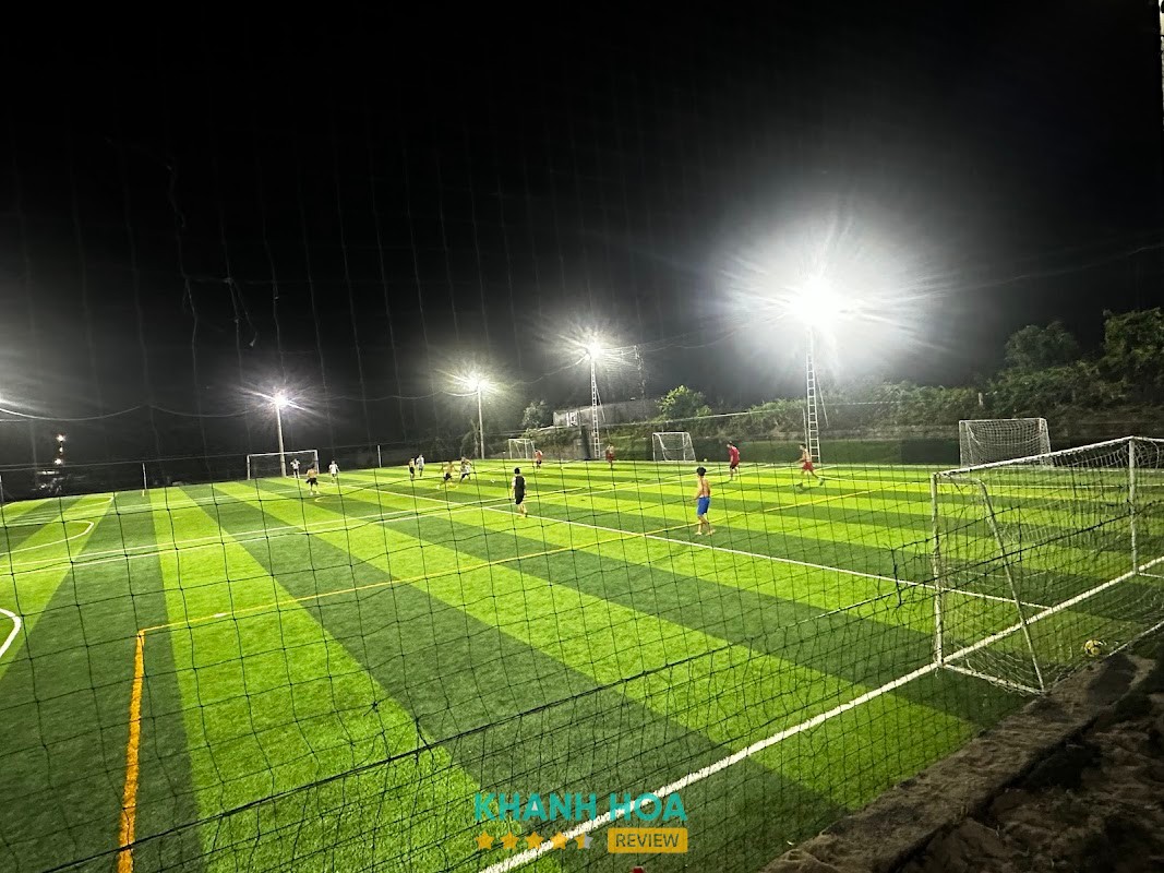 Sân Bóng Thế Trâm Cam Lâm