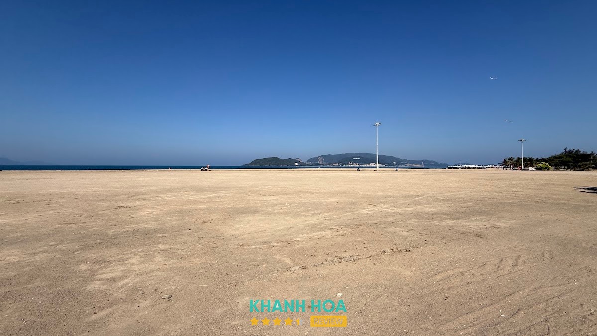 Sân Bóng Thanh Niên Nha Trang