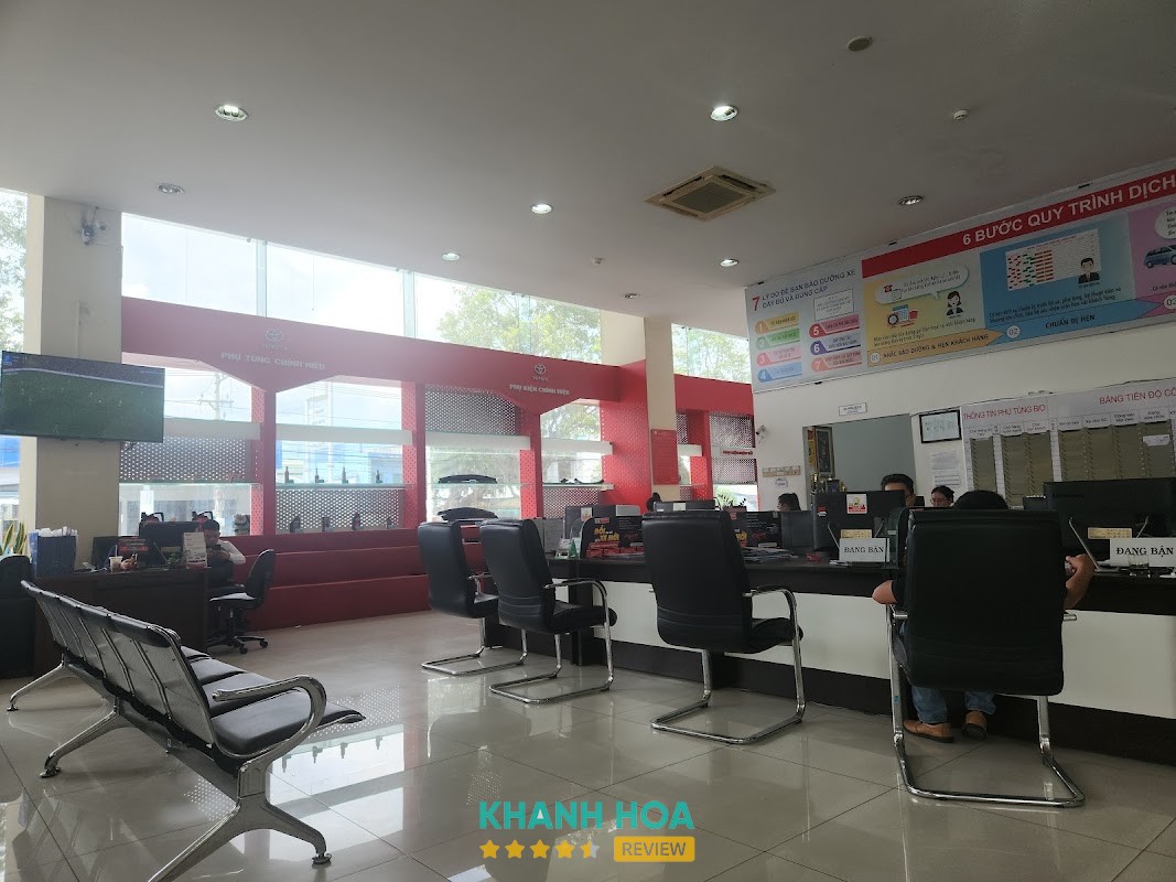 Khu trưng bày Toyota Nha Trang
