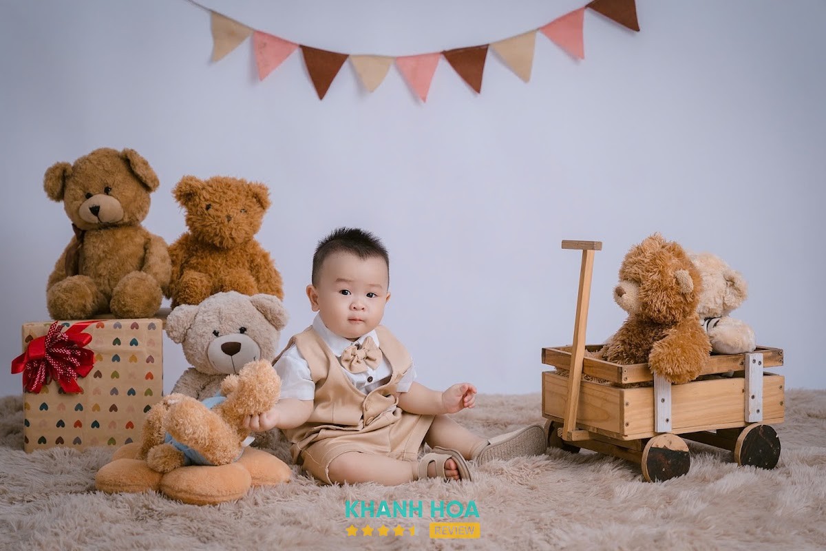 OkayStudio chụp hình em bé và gia đình