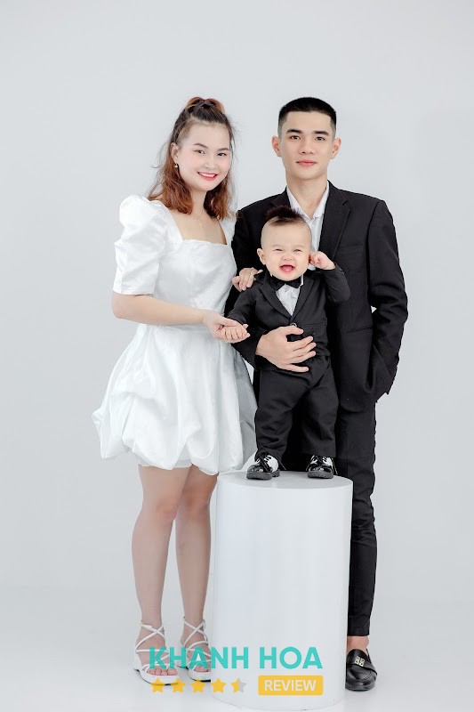 Trang phục tại Studio Tú Ngô