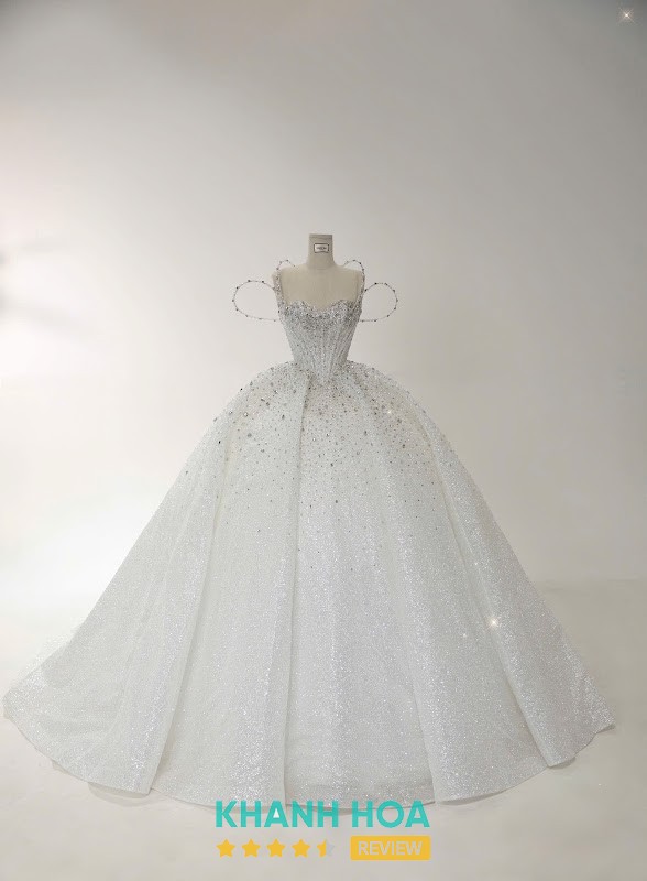 Váy cưới tại VING WEDDING STUDIO