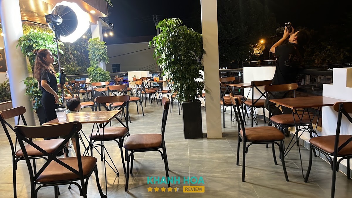Như Lam COFFEE & BAKERY Cam Ranh