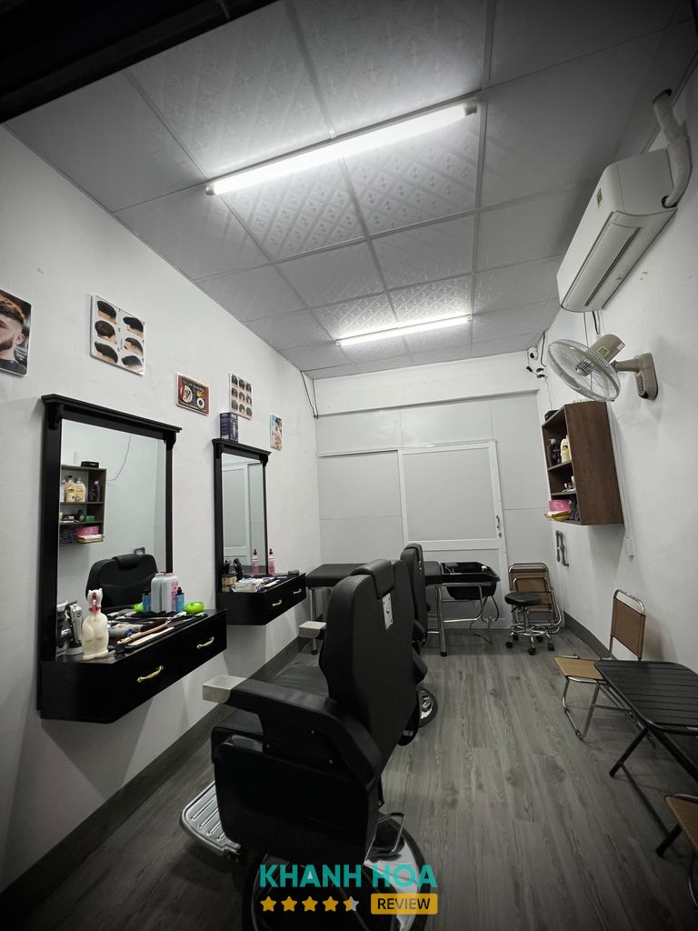 21 Barbershop Cam Linh