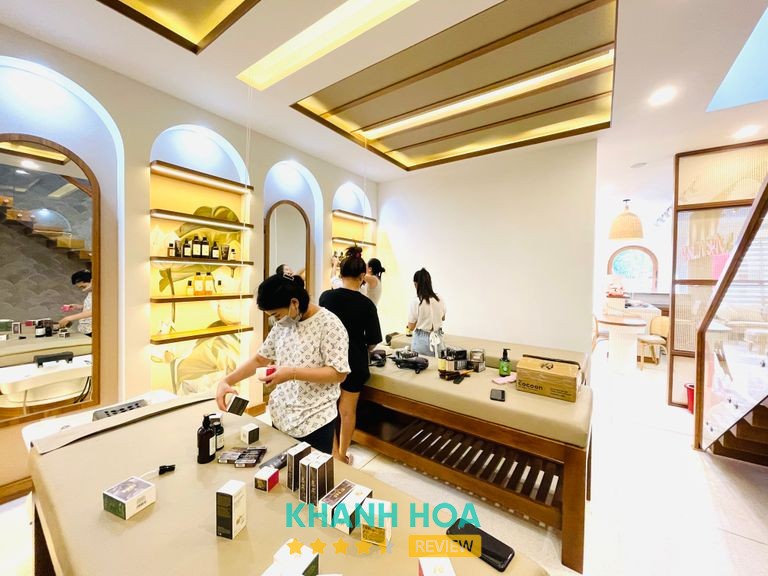 Dịch vụ massage và làm đẹp tại Vanilla Spa Cam Linh
