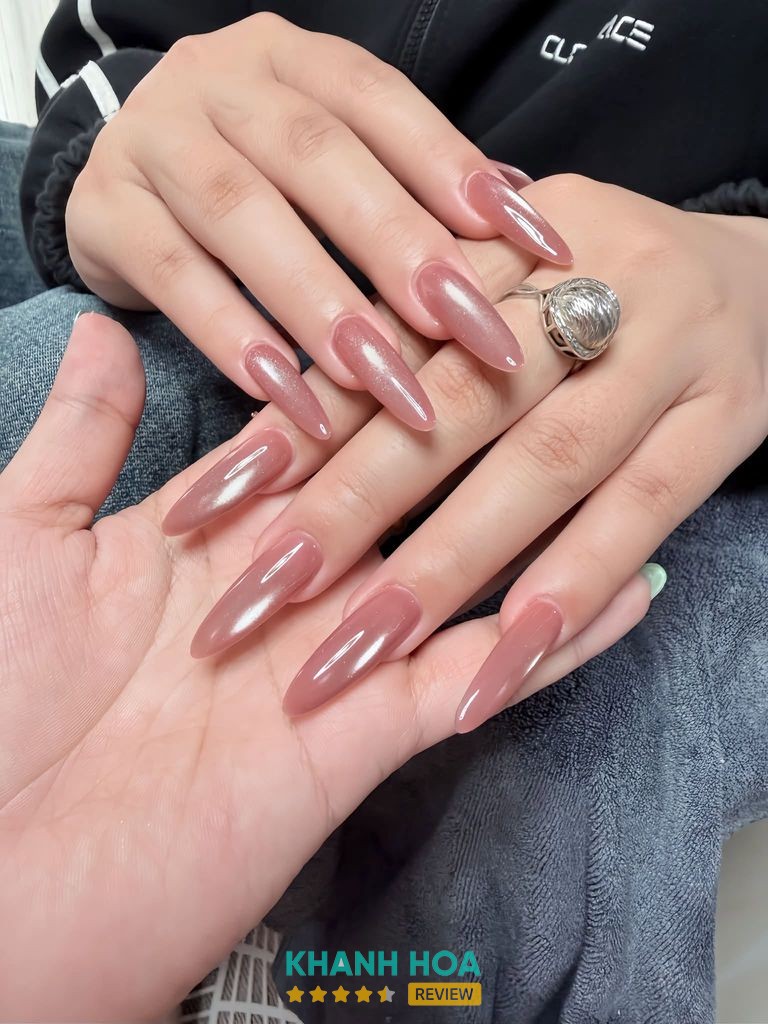 Nail Thuỳ Trâm tại Cam Linh