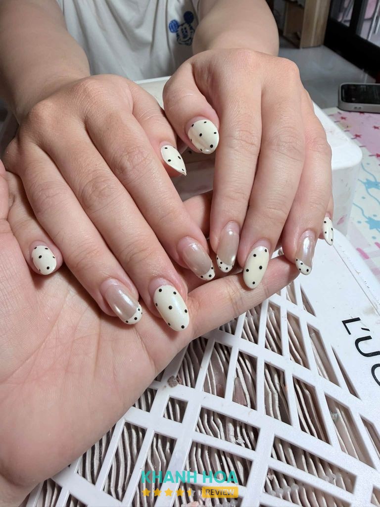 Hình ảnh tại Nail Thuỳ Trâm Cam Linh