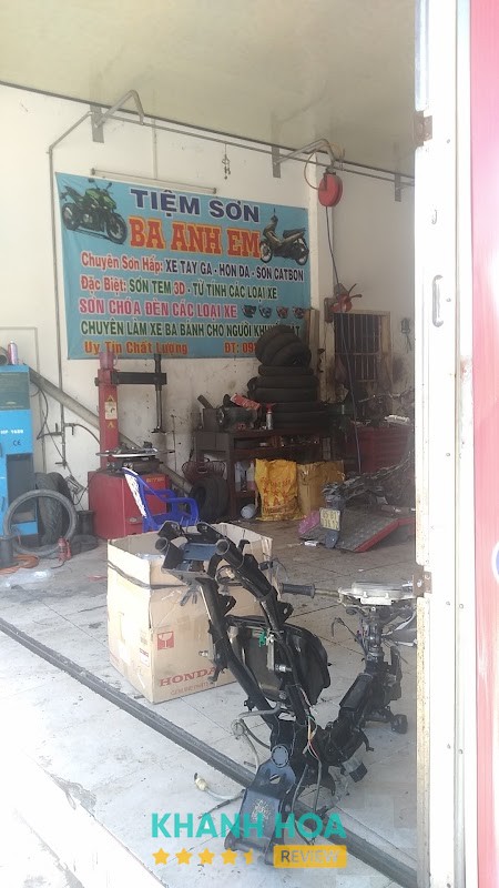 Thành Phát - khu vực sửa chữa xe máy