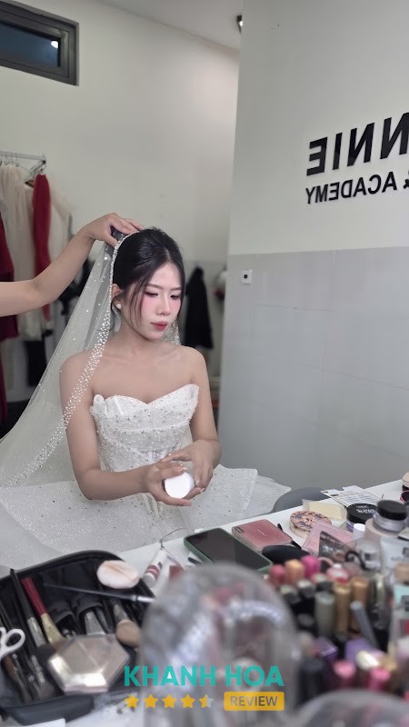 TRANNIE Makeup Store - hình ảnh 3