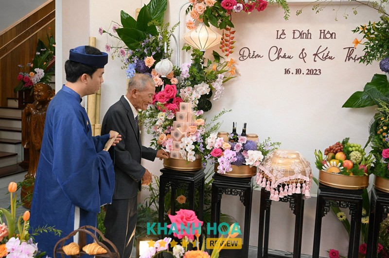 Trang Trí Gia Tiên Nha Trang - Jolie Mai
