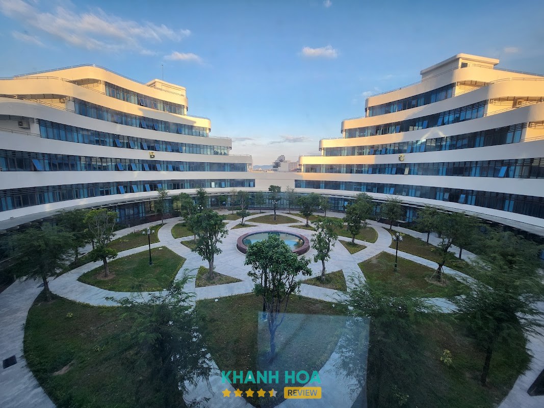 Trung tâm CNTT và Ngoại ngữ - Trường ĐH Thông tin Liên lạc – hình 2